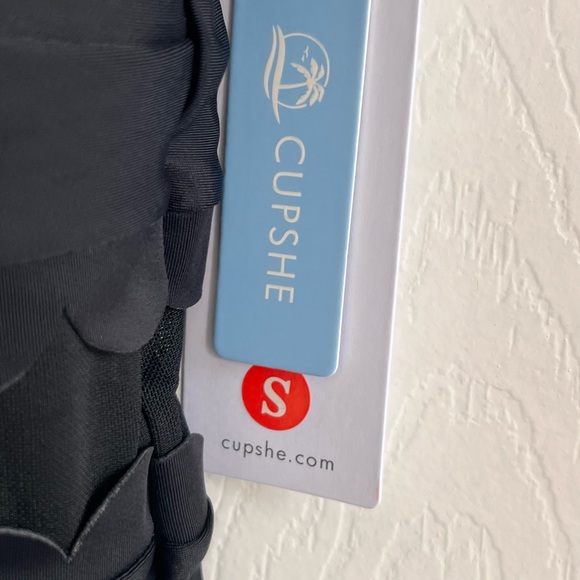 #1- NWT black one piece swimsuit cupshe size small - Picture 6 of 6